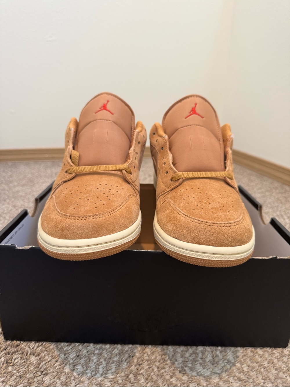 Jordan 1 Low SE "Flax/Varsity Red/White" - Picture 3 of 7